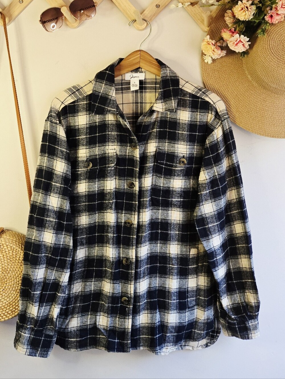 Japna Cream & Blue Plaid Button-Up Flannel Top